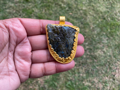 Raw Labradorite Natural Stone, Non Tarnish Brushed Gold Overlay, Natural Stone Jewelry, Natural Beauty, Grounding Gem, Unique Jewelry