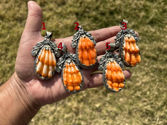 Raw Spiny Oyster Shell Tibetan Silver Pendant, Native American Style Jewelry, Southwestern Jewelry, Bohemian Jewelry For Men or Women