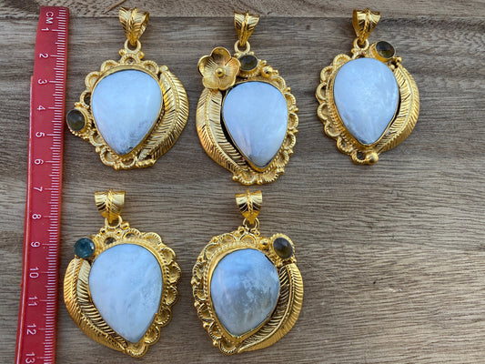Sea Shell Tibetan Pendant, 18K Brushed Gold Overlay, Citrine or Aquamarine Gemstone Pendant, Gold Pendant for Necklace, Hill tribe Jewelry
