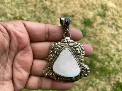 Shell with Black Onyx Gemstone Tibetan Silver Pendant, Tibetan Jewelry, Yoga Jewelry, Bohemian Style, Pendant for Necklace, Ethnic Jewelry