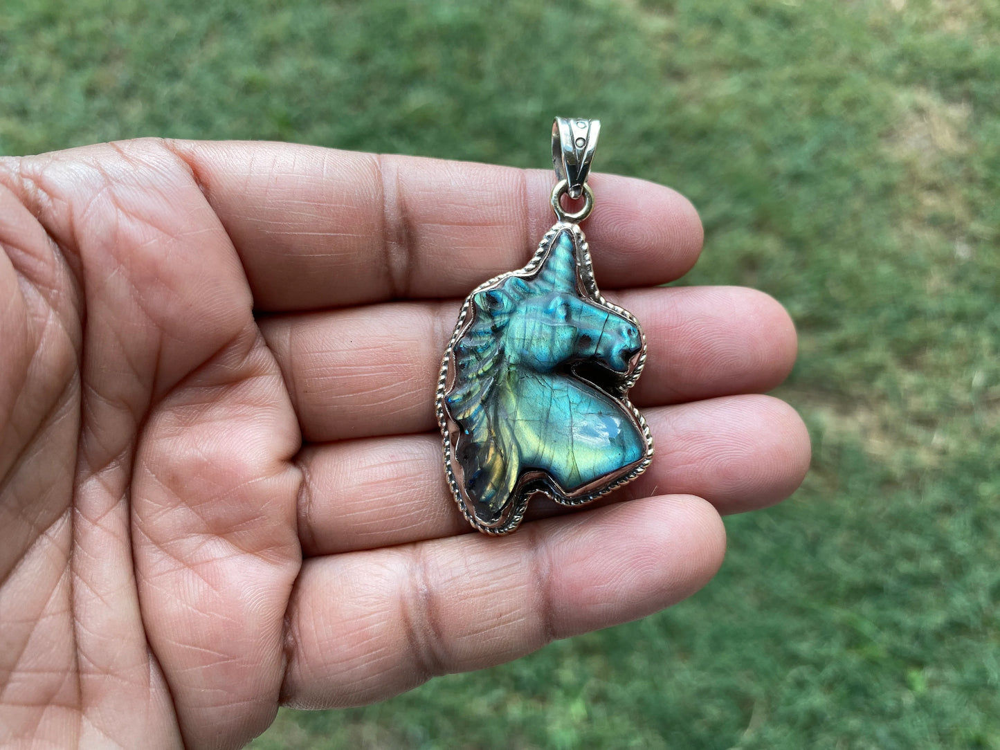Small Labradorite Natural Stone Unicorn Tibetan Silver Pendant, Labradorite Unicorn, Blue Labradorite Horse, Healing Crystal, Animal Pendant