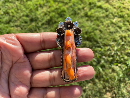 Small Long Orange Spiny Oyster Shell Tibetan Silver Pendant, Native American Style, Southwestern Jewelry, for Men or Women, Spiky Thorny