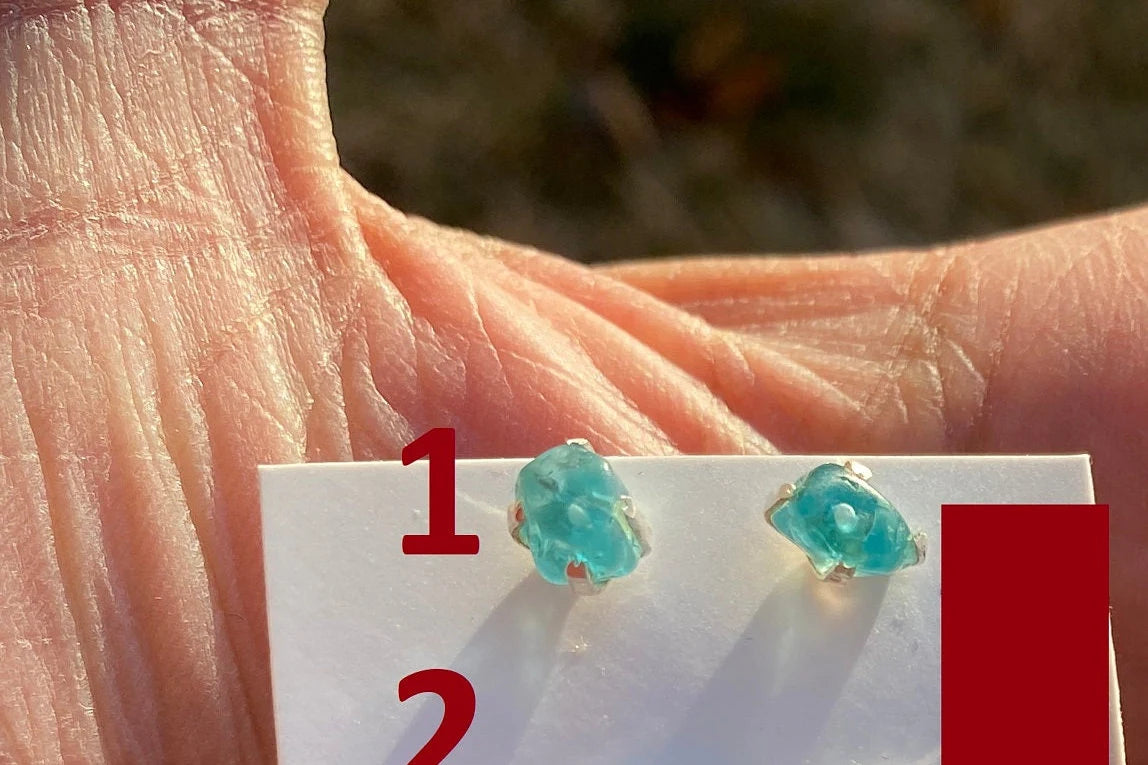 Small Raw Blue Apatite Sterling Silver Stud Earrings, Raw Blue Apatite Earring, Blue Apatite Gemstone, Apatite Crystal, Blue apatite jewelry
