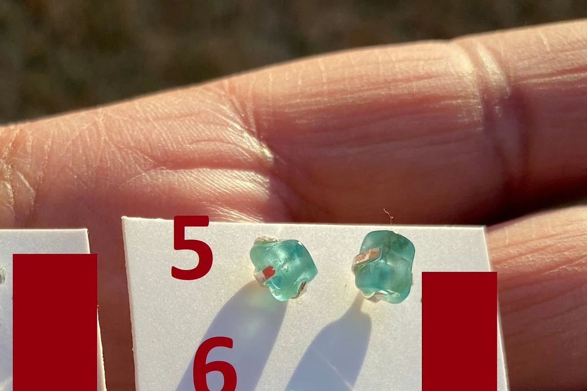 Small Raw Blue Apatite Sterling Silver Stud Earrings, Raw Blue Apatite Earring, Blue Apatite Gemstone, Apatite Crystal, Blue apatite jewelry