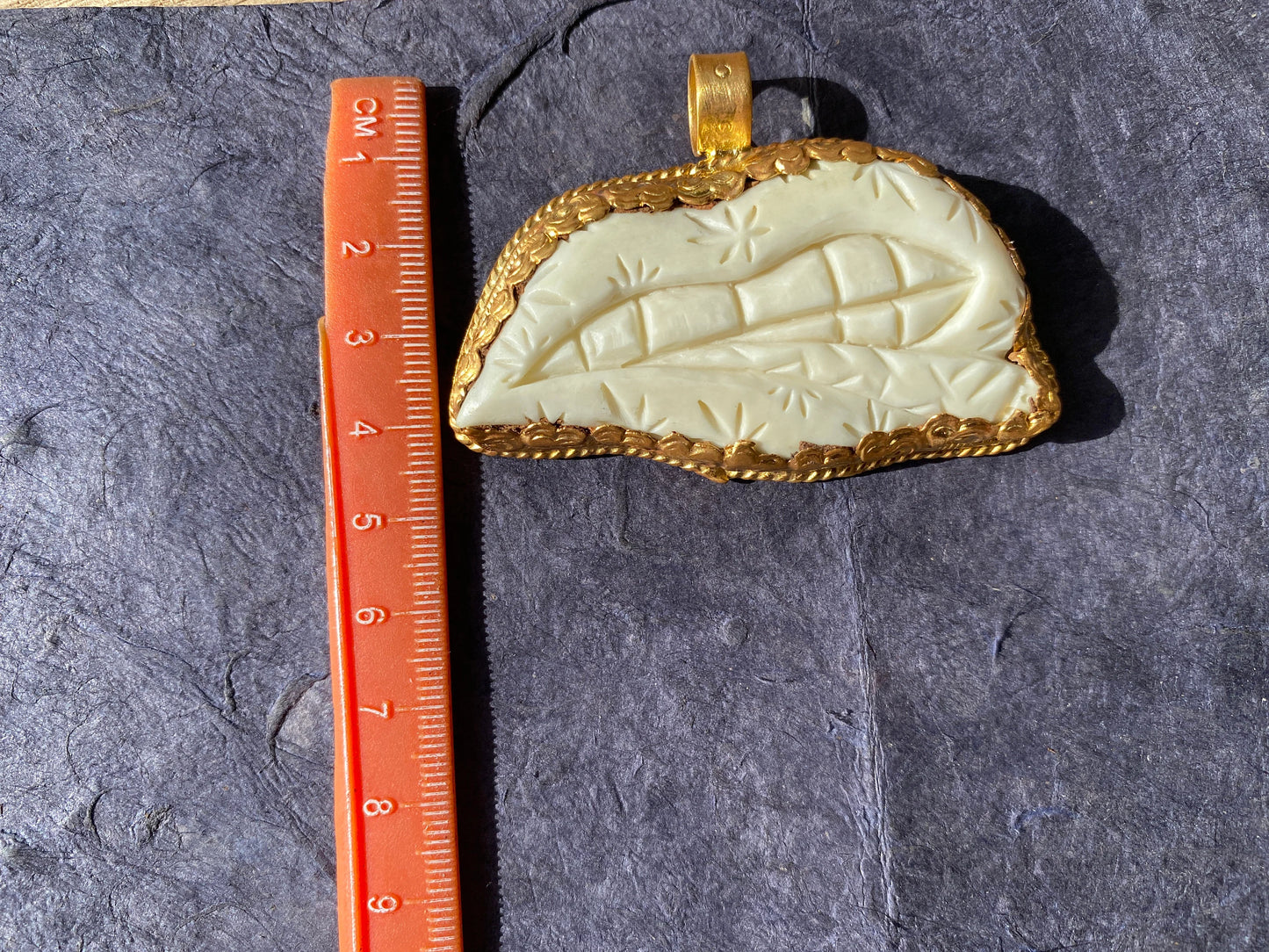 Smoking Marijuana Lips Buffalo Bone Pendant, Non Tarnish 18k Brushed Gold Overlay, 420 Friendly, Smoke Weed Everyday, Blunt, Marijuana Leaf