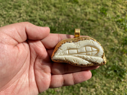Smoking Marijuana Lips Buffalo Bone Pendant, Non Tarnish 18k Brushed Gold Overlay, 420 Friendly, Smoke Weed Everyday, Blunt, Marijuana Leaf