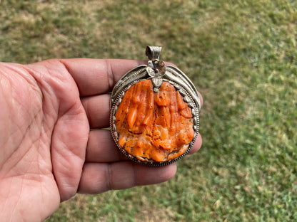 Spiny Oyster Shell Tibetan Silver Large Pendant, Native American Style Jewelry, Southwestern Jewelry, Spiky Thorny Pendant, Seashell Jewelry