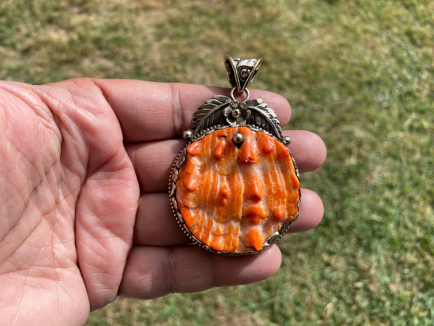 Spiky Spiny Oyster Shell Tibetan Silver Large Pendant, Native American Style Jewelry, Southwestern, Bohemian Jewelry for Men or Women