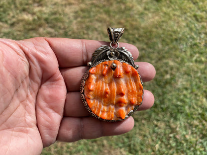Spiky Spiny Oyster Shell Tibetan Silver Large Pendant, Native American Style Jewelry, Southwestern, Bohemian Jewelry for Men or Women