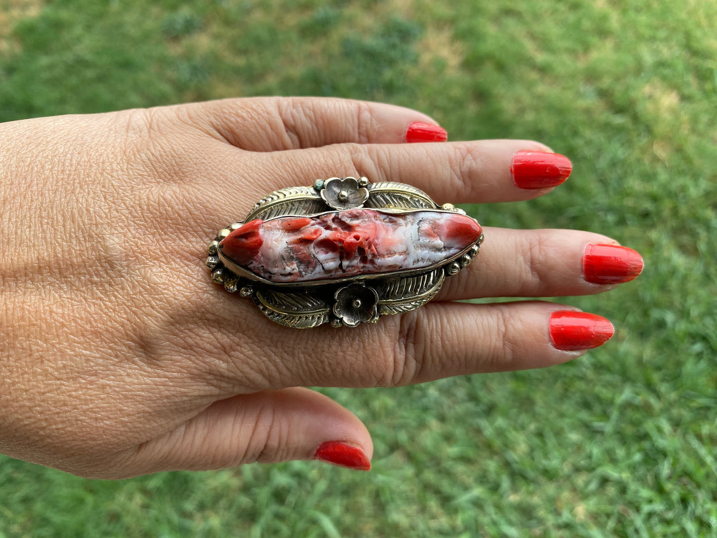 Big Adjustable Natural Spiny Oyster Tibetan Silver Ring, Spiny Oyster Jewelry, Southwest Ring, Statement Ring, Native American Style