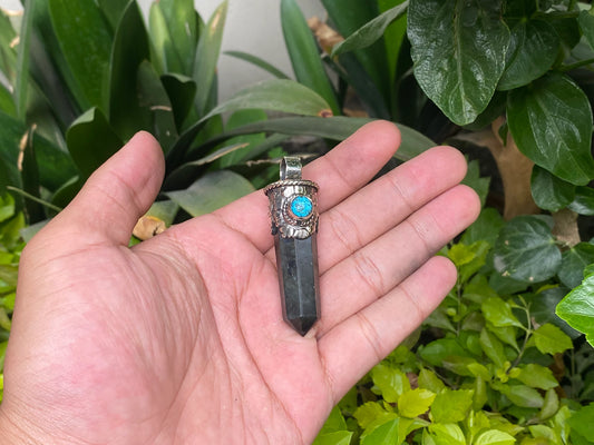 Stylish Labradorite Pendant: Perfect for Everyday Healing, Antique Pendant, Everyday wear pendant, Gift for her, Unisex Pendant.