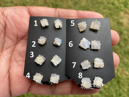 Tiny Raw Rainbow Moonstone Stud Earrings, Sterling Silver Earrings, Prong Stud Earring, Moonstone Earring, Crystal Stud, June Birthstone