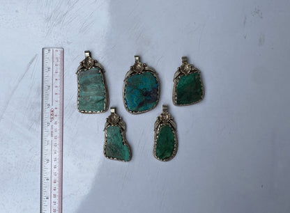 Unique Handmade Healing Raw Chrysocolla Pendant – Unisex Boho Chic Jewelry, Natural Gemstone Pendant, Perfect for gift, Hammered pendant.