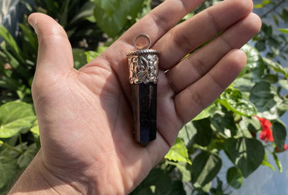 Tibetan Silver Labradorite Pendant | Unisex Artisan Design Jewelry, Natural Stone Pendant, Handmade Unique Gift, Pointed Healing Pendant