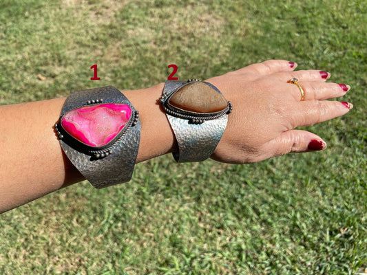 Adjustable Large Druzy Stone Antique Silver Looks, Wide Band Cuff, Hammered Cuff, Oxidize Silver Overlay Jewelry, Unique Jewelry