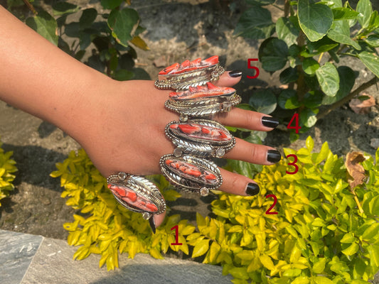 Hammered Spiny Oyster Ring with Floral Carved Design on Tibetan silver.