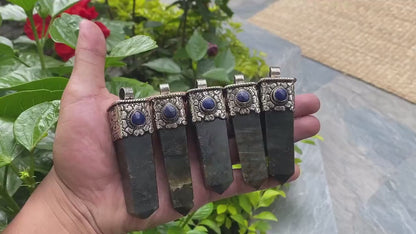 Handmade Labradorite Pendant for Daily wear, Unisex Pendant, Pointed Labradorite, Lapis Adorned Pendant, Natural Gemstone.