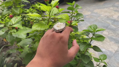Wolf face carved on water buffalo bone, Aesthetic wolf head Ring, Ring for daily wear, Hammered Ring, Unisex Ring, Wolf serenity